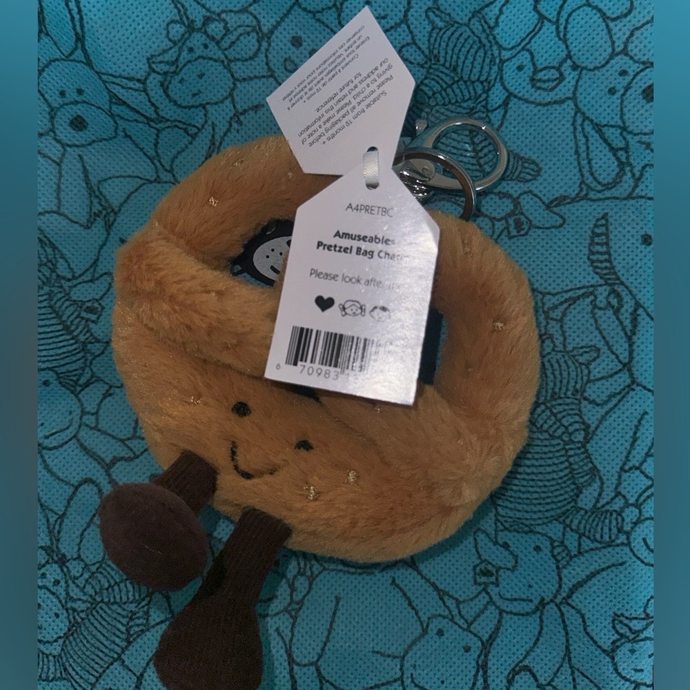 Jellycat Amuseables Pretzel Bag Keychain - Picture 2 of 2